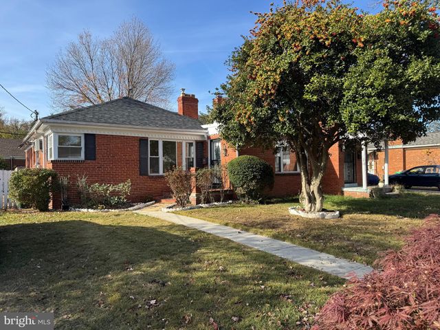 $350,000 | 6606 23rd Place | Chillum