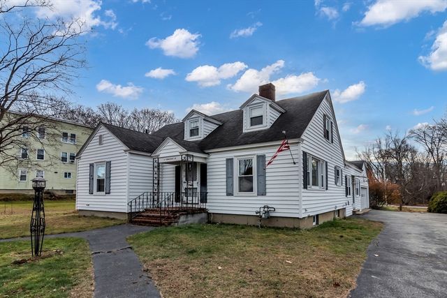 $3,900 | 11 Tewksbury Street | South Lawrence