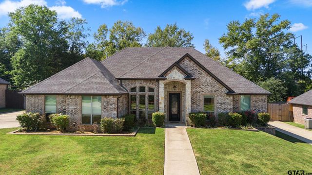 $489,500 | 7617 Hickory Spring Lane | Southwest Tyler