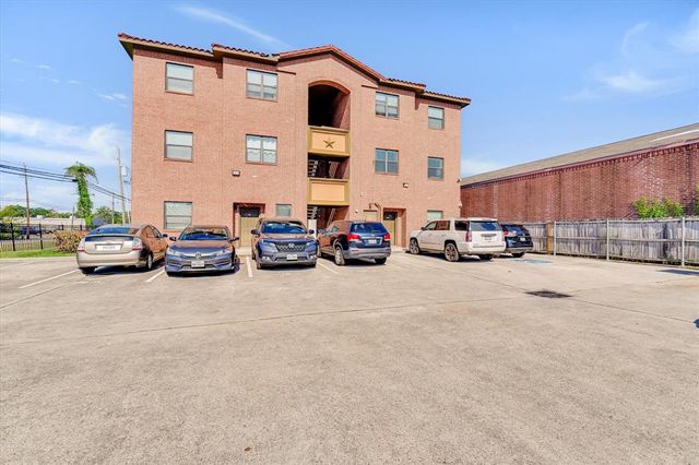 $1,150 | 10102 Neuens Road, Unit A201 | Spring Branch West