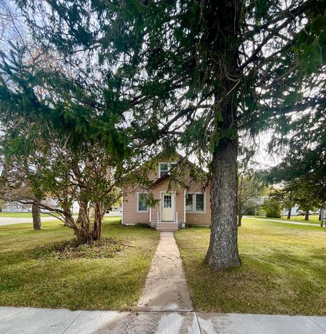 $157,500 | 301 North Main Street | Ostrander