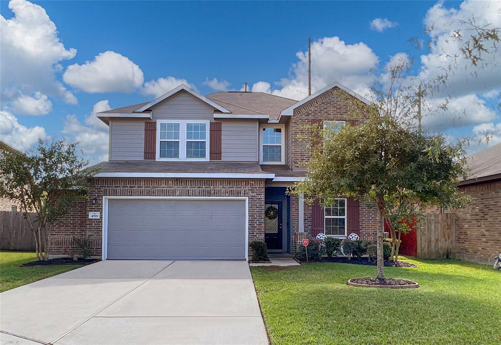 Come see this charming, well-maintained, almost-new 4-bedroom, 2-bathroom, 2-car garage home in Baytown, Texas!