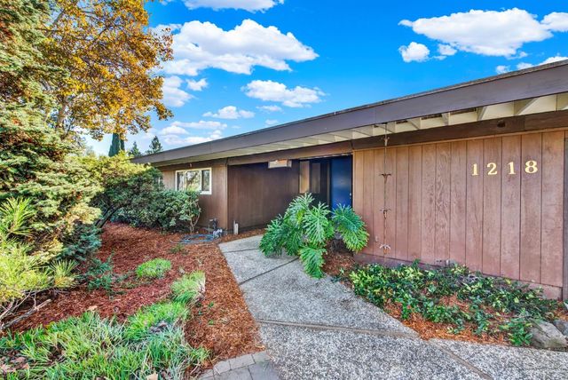 $969,000 | 1218 Radcliffe Drive | Central Davis