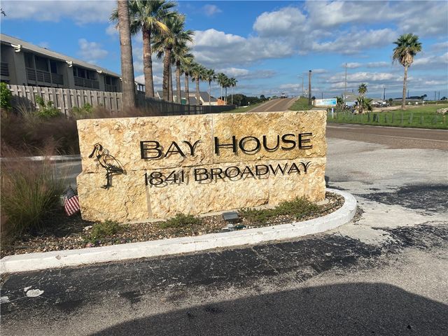 $412,000 | 2104 Bayhouse Drive | Rockport