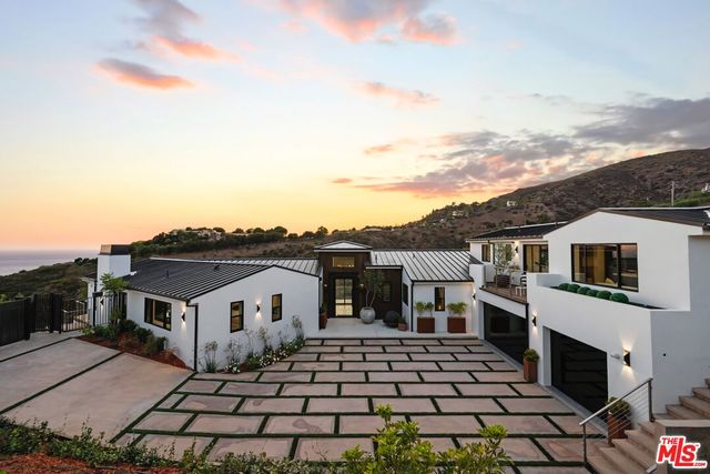 $8,495,000 | 5877 Trancas Canyon Road | Malibu Land Side