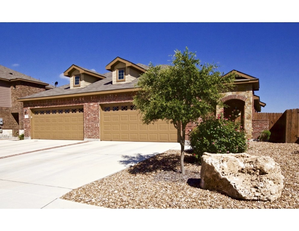 a view of a house with a outdoor space