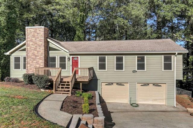 $425,000 | 217 Deerchase Drive