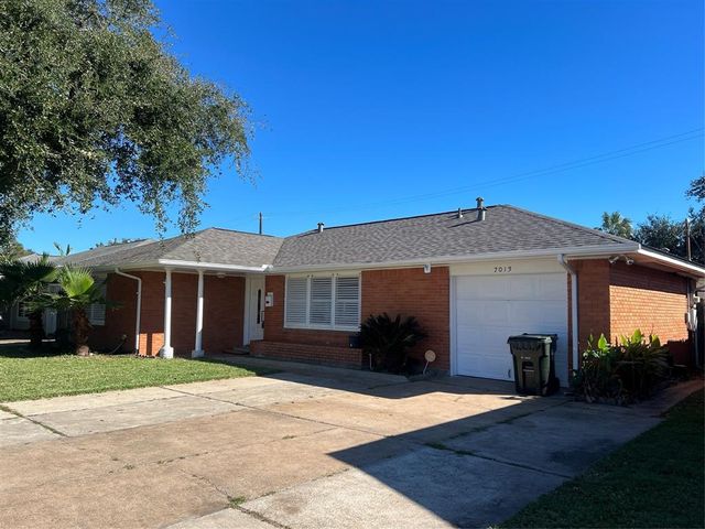 $2,400 | 7013 Poplar Drive | Gulf Village