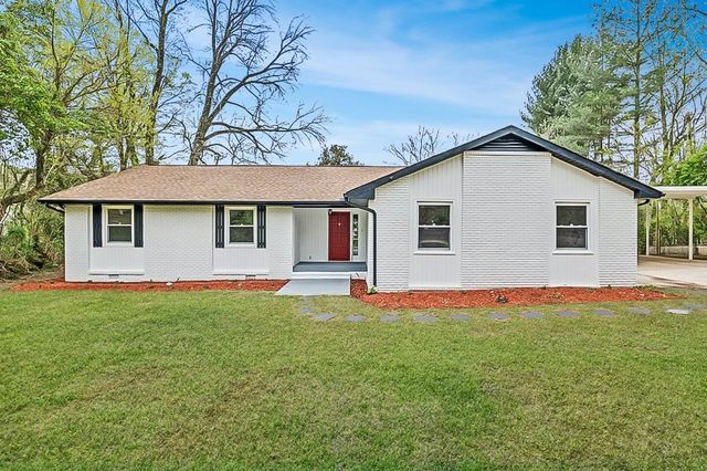 $360,500 | 2801 Lakeland Drive