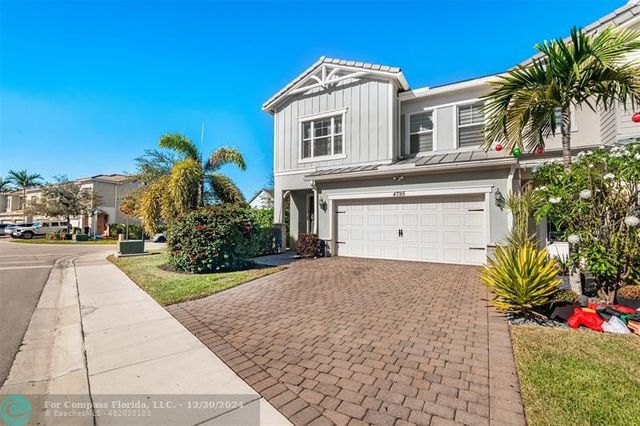 $715,000 | 4795 Eucalyptus Drive | Hillcrest