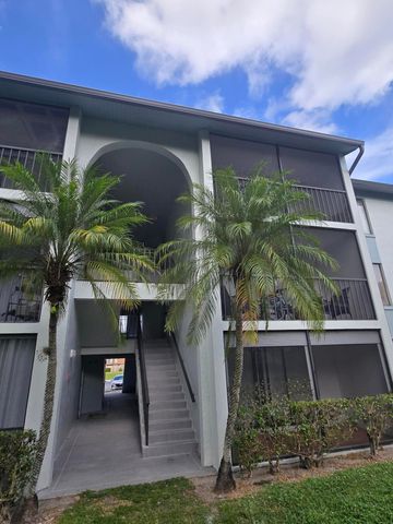 $2,000 | 1008 Green Pine Boulevard, Unit F1 | The Villages of Palm Beach Lakes