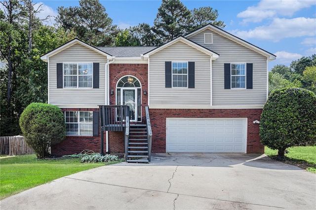 $280,000 | 2128 Silver Thorn Court | Redan