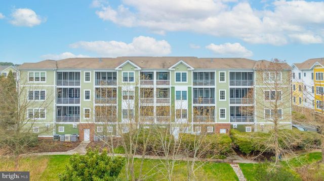 $549,999 | 38415 Boxwood Terrace, Unit 103B | Bayside