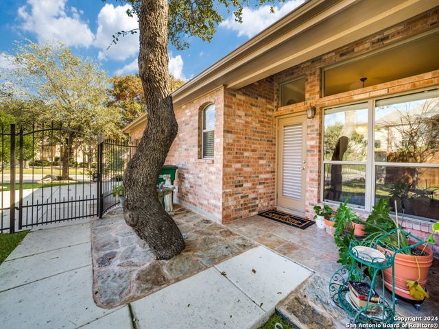 $650,000 | 13919 French Oaks | San Antonio