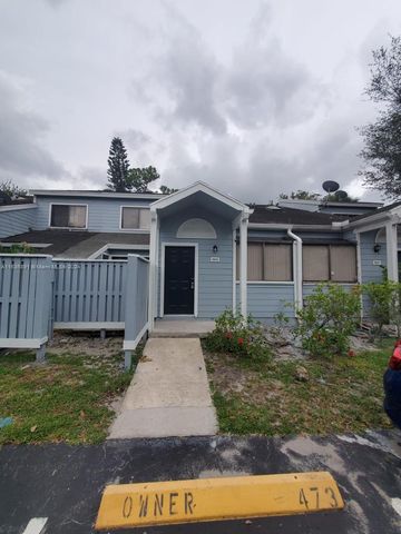 $2,350 | 1905 Players Place | North Lauderdale