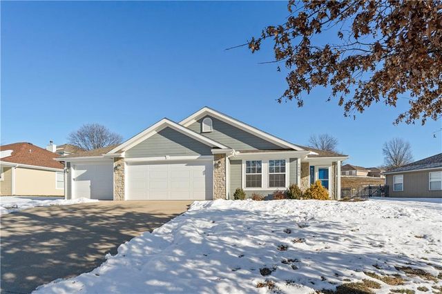 $330,000 | 15752 Meadow Court | Carroll Township - Platte County