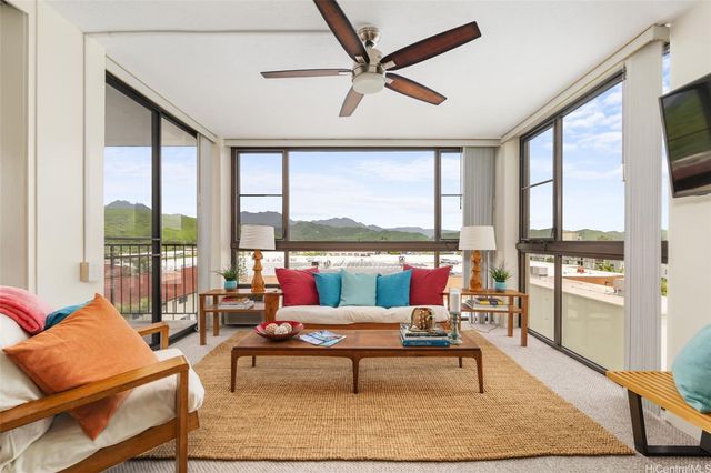 $895,000 | 322 Aoloa Street, Unit 612 | Kailua