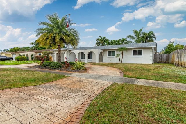 $694,999 | 10359 Southwest 50th Court | Cooper City