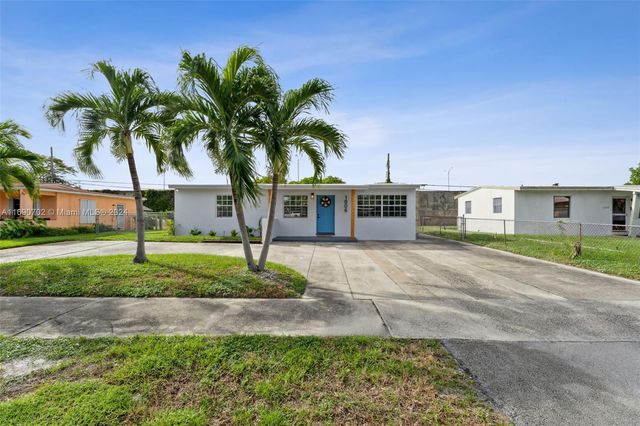 $387,999 | 1806 Lauderdale Manor Drive | Lauderdale Manors