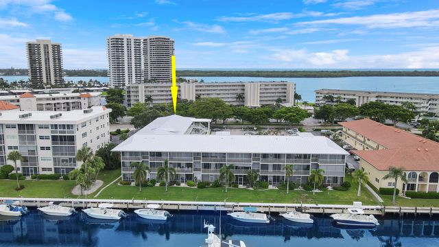 $220,000 | 37 Yacht Club Drive, Unit 201 | North Palm Beach