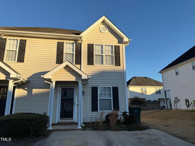 $264,900 | 2232 Ventana Lane | Hedingham