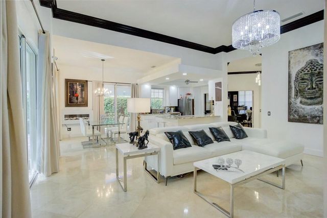 $985,000 | 381 Kelsey Park Drive | Palm Beach Gardens