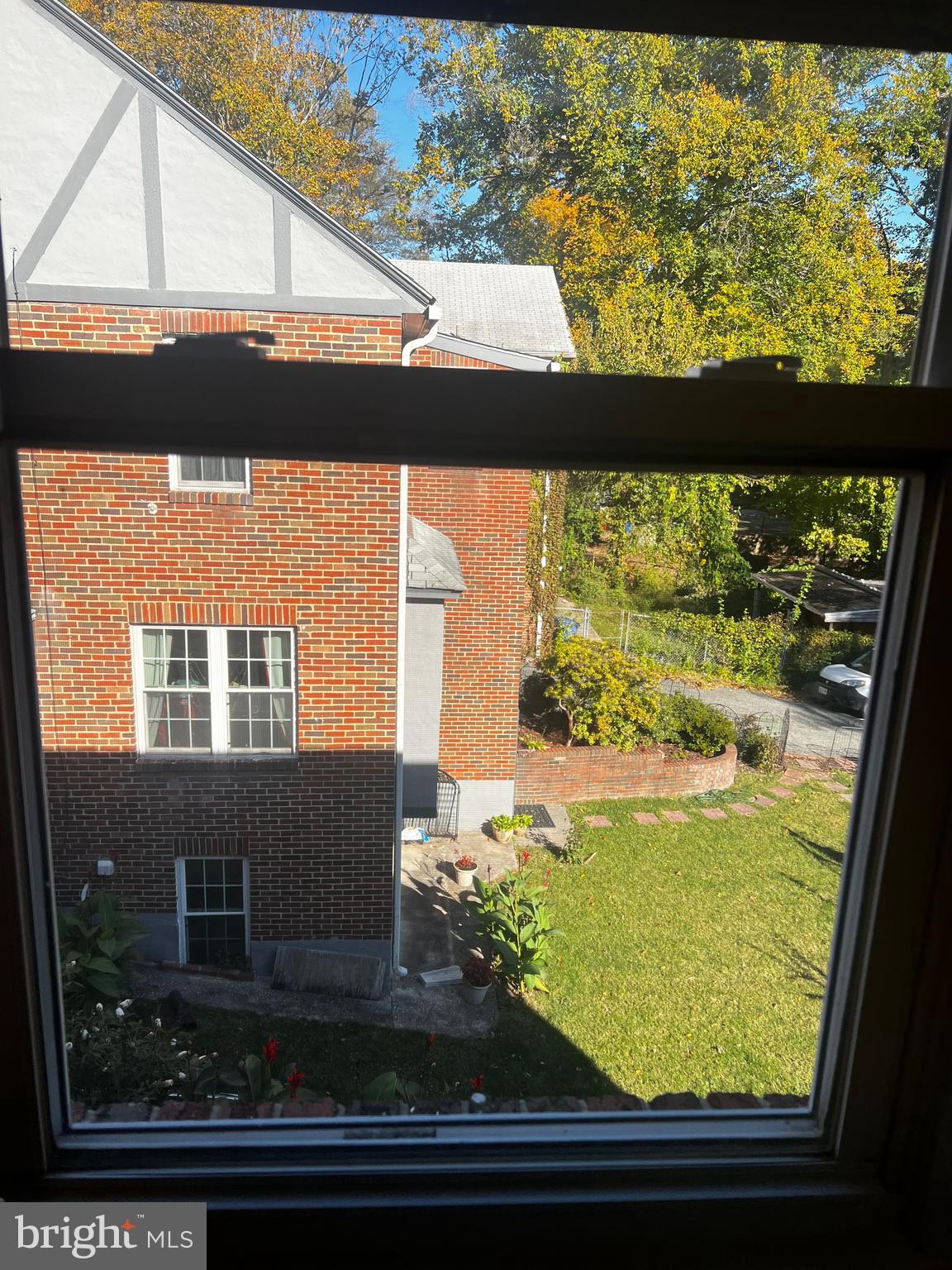 a view of sky from window