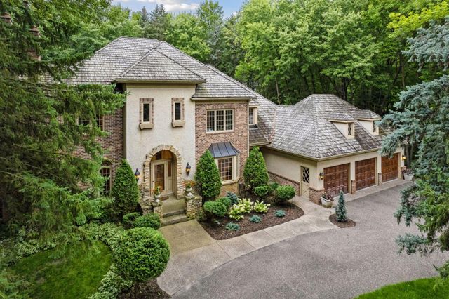 $1,499,900 | 2003 Sugarwood Drive