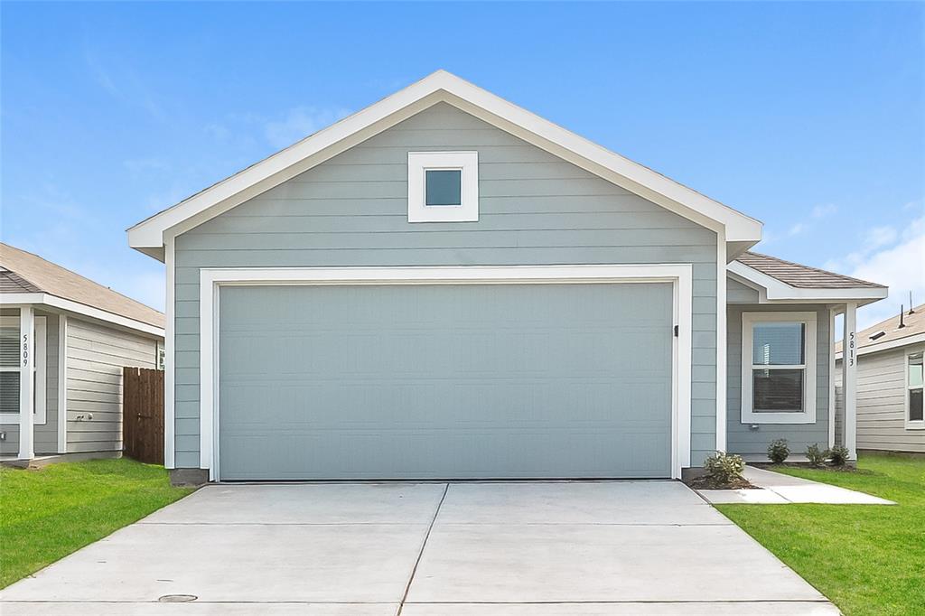 a front view of house with yard