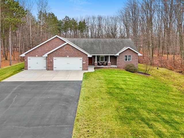 $549,900 | 651 Hoganwood Circle | Little Suamico