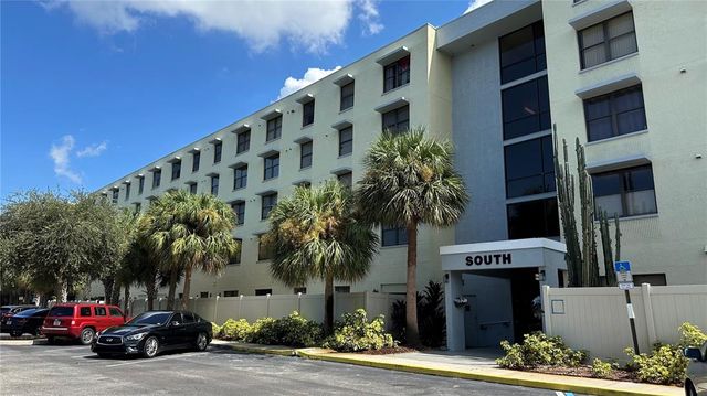 $199,500 | 701 South Madison Avenue, Unit 302 | Lakeside Crossing Condominiums