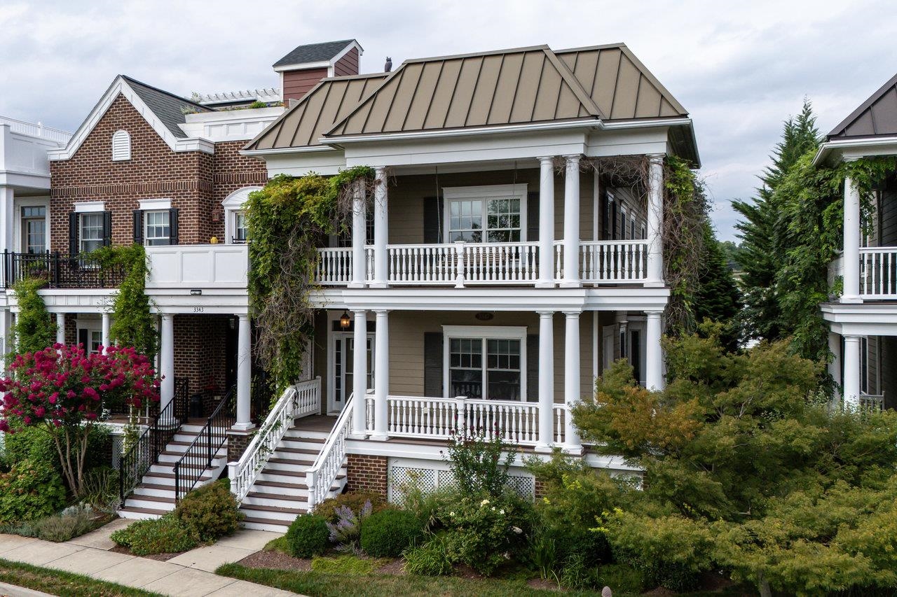 a view of outdoor space yard and front view of a house