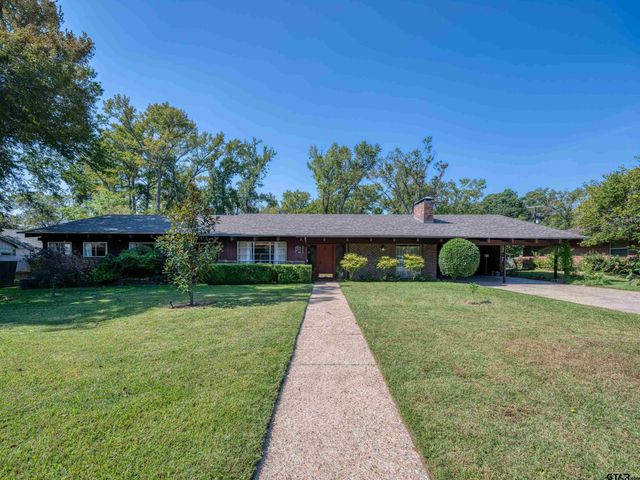 $399,000 | 3715 Fry Avenue | Northeast Tyler