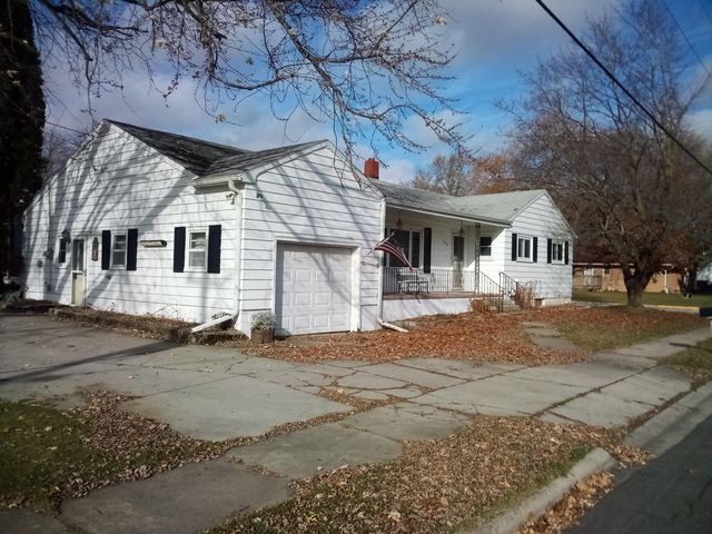 $288,900 | 205 South 5th Street | Reedsville