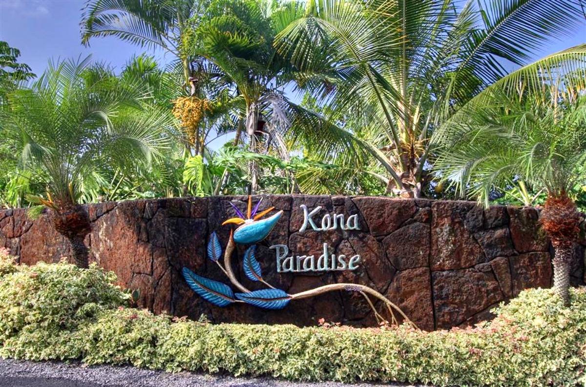 Welcome Home to Kona Paradise....you're just steps away from an epic view