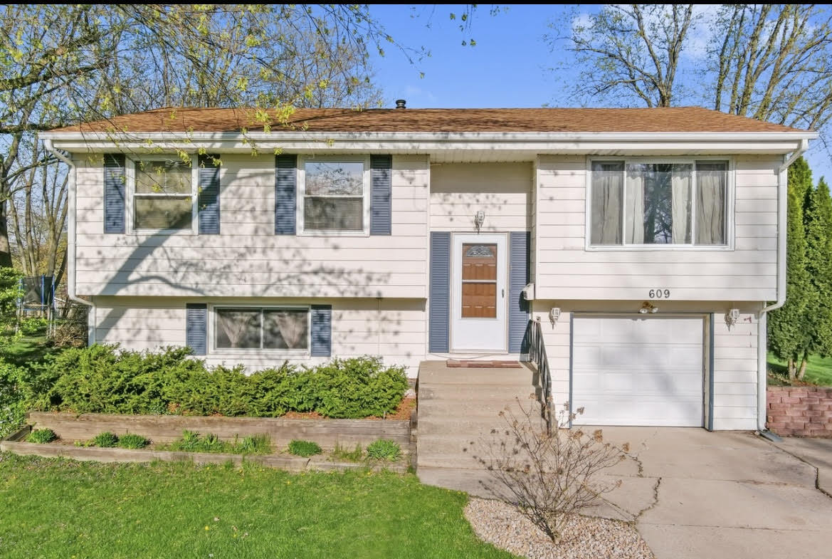 front view of house with a yard