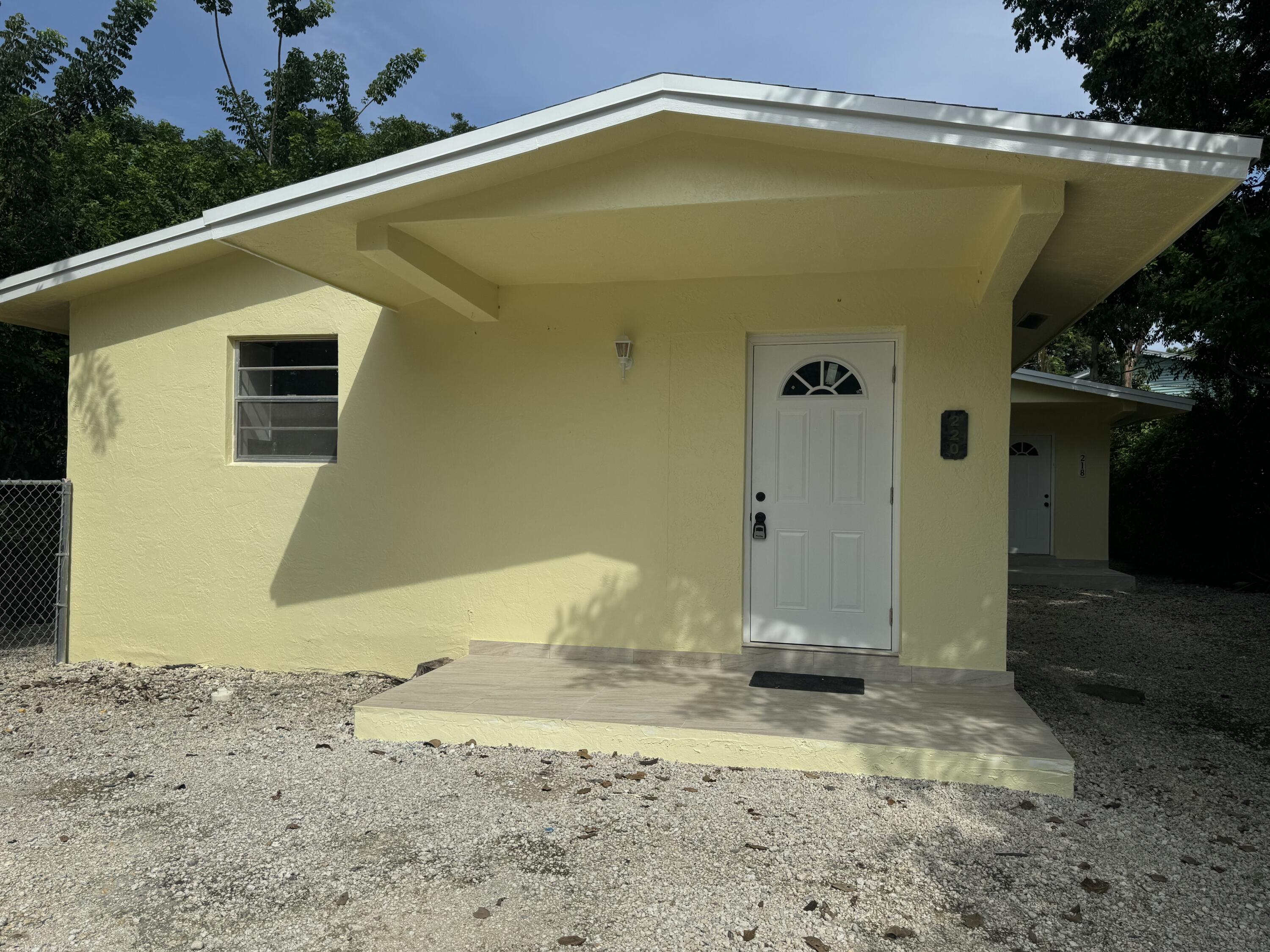 a view of a garage