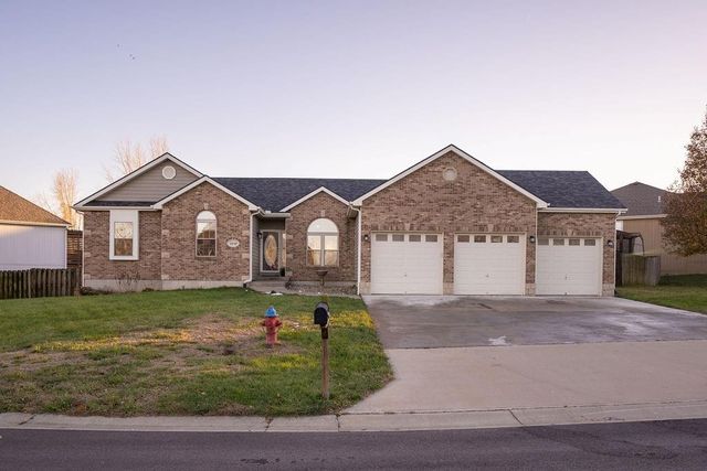 $534,500 | 2250 Valley View Drive | Stonecreek