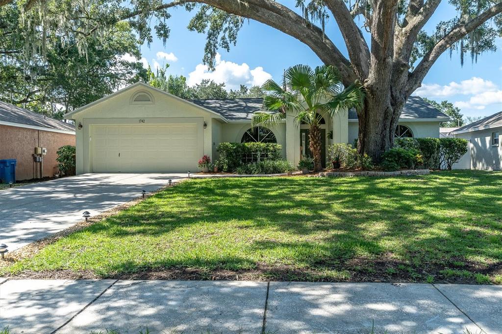 1742 Staysail Drive, Valrico, FL 33594 | Compass