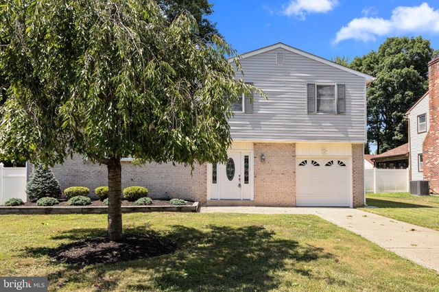 $575,000 | 1038 Clemens Court | Bensalem