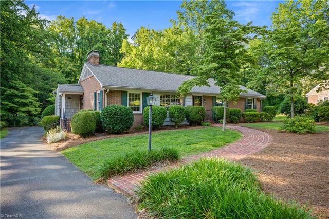 $434,900 | 2865 Wesleyan Lane | Reynolda