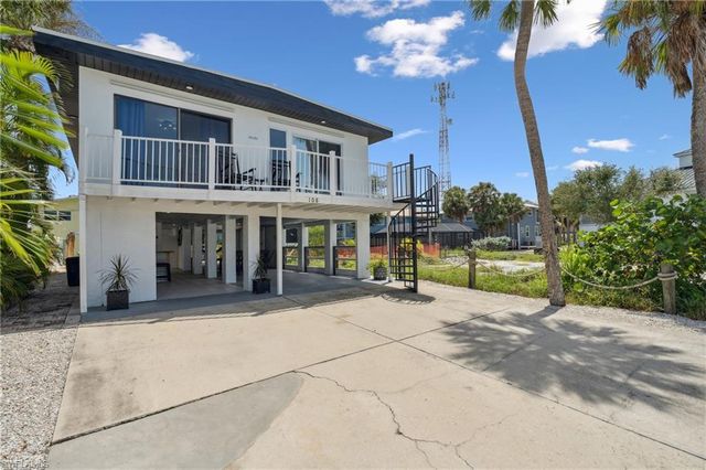 $749,000 | 108 Voorhis Street | Fort Myers Beach