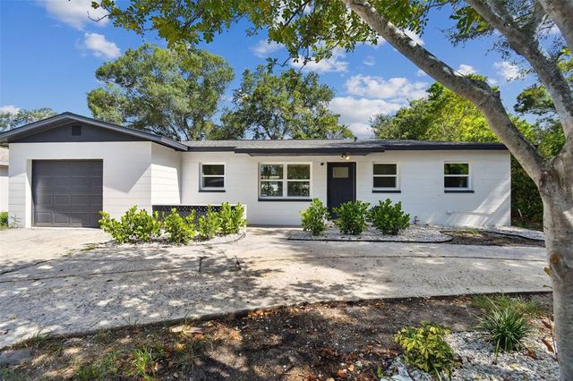 $400,000 | 525 Hillside Drive South | Greater Pinellas Point