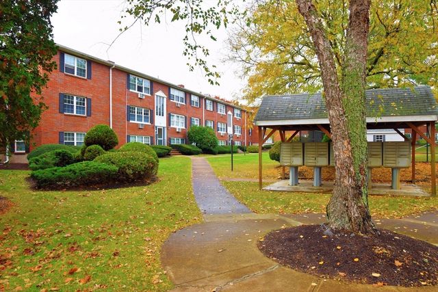 $259,900 | 6 Tara Drive, Unit 5 | East Weymouth