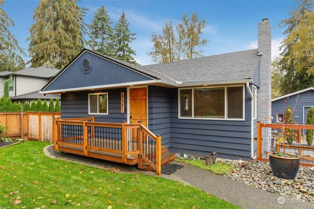 $899,000 | 3121 Alaska Road | Brier