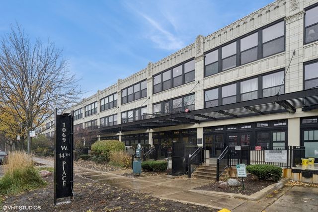 $2,300 | 1069 West 14th Place, Unit 305 | Little Italy