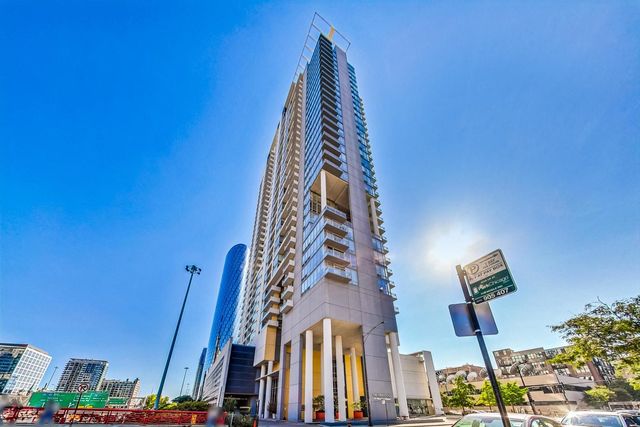 $3,200 | 737 West Washington Boulevard, Unit 1506 | Skybridge