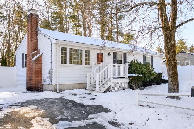 $499,900 | 17 Pine Haven Circle | Rockland