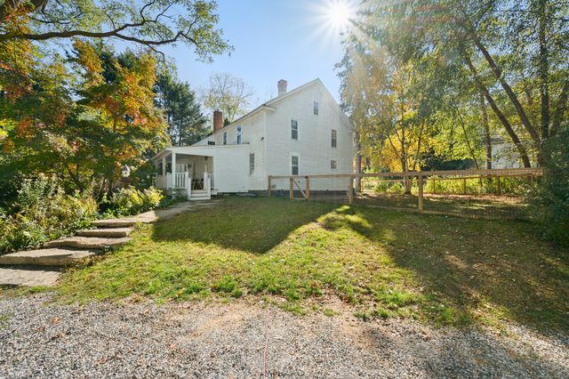 $365,000 | 1158 Saybrook Road | Haddam