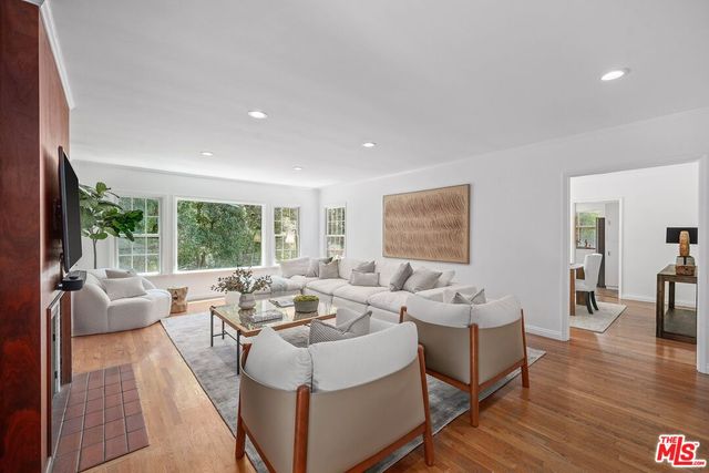 $1,849,000 | 2926 Briar Knoll Drive | Sunset Strip-Hollywood Hills West